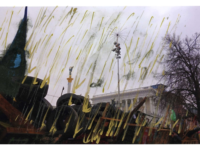 Untitled from the series ‘The Theater of War, Second Act, Time Out, December 2013’ % C-print <br/>100 x 150 cm (39 3/8 x 59 in.)<br/>Edition: 3 copies<br/><br/>