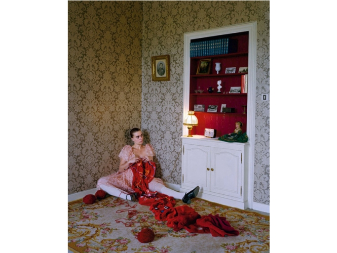 L’Album de famille – La remise des clefs % Léa, 2010<br/>C-print<br/>134 x 107 cm<br /><br />
