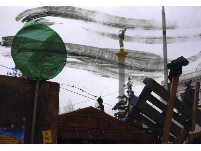 Untitled from the series ‘The Theater of War, Second Act, Time Out, December 2013’ % C-print <br/>130 x 180 cm (51 1/8 x 70 7/8 in.) <br/>Edition: 3 copies<br/><br/>