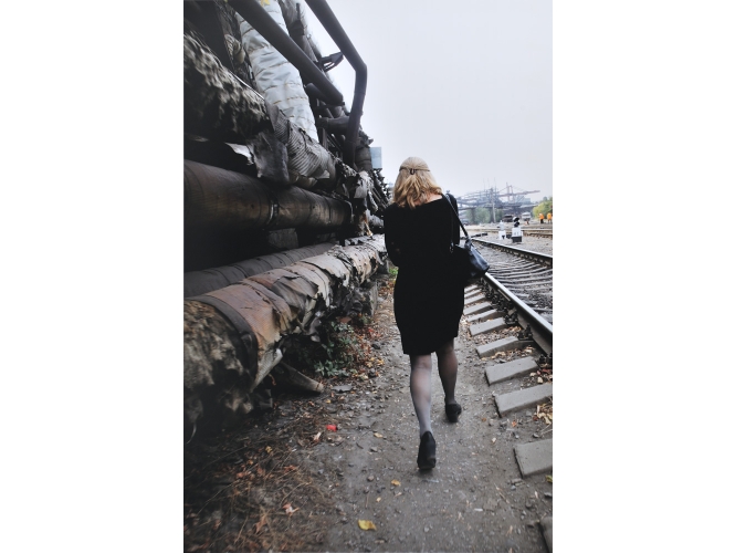 Untitled from the series ‘Promzona, 2011’ % Photographie couleur<br/>Color photography<br/>190 x 125 cm<br/>Edition: 5<br/>© Rebecca Fanuele<br/><br/>