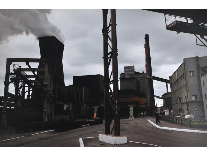 Untitled from the series ‘Promzona, 2011’ % Photographie couleur<br/>Color photography<br/>125 x 190 cm<br/>Edition: 5<br/>© Rebecca Fanuele<br/><br/>