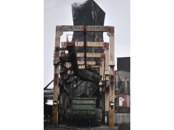 Untitled from the series ‘Promzona, 2011’ % Photographie couleur<br/>Color photography<br/>190 x 125 cm<br/>Edition: 5<br/>© Rebecca Fanuele<br/><br/>