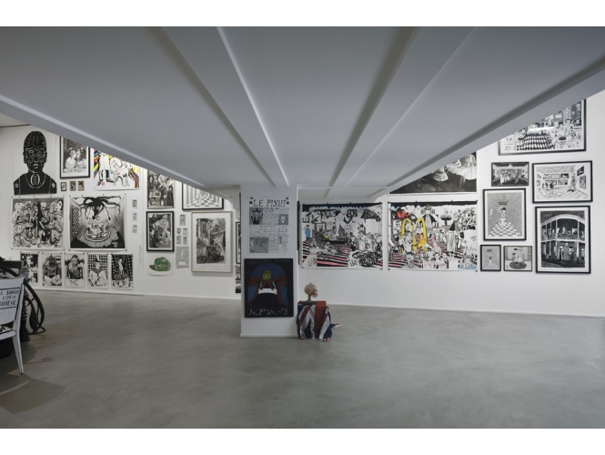 Vue de l’exposition / Exhibition view, 2011 % "Le Gun and The Black Squid - La Catastrophe", Galerie Suzanne Tarasieve / LOFT 19 <br/>Photo: Rebecca Fanuele<br/><br/>