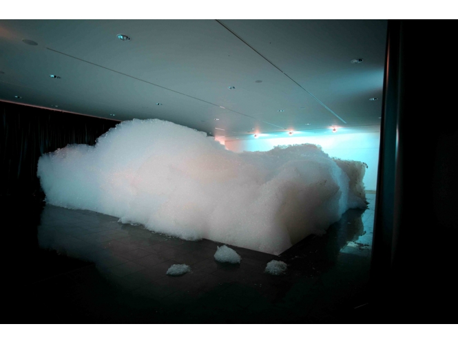 Iceberg, 2009 % Installation, sculpture <br/>CSW Znaki, Torun (Pologne / Poland)<br/><br/>