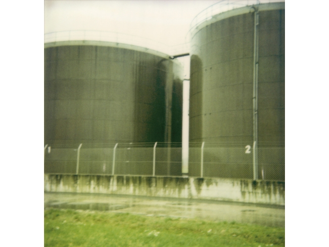 Sans titre (citerne I), 2004-2013 % Ilfordchrome sur aluminium<br/>Ilfordchrome on aluminium<br/>113 x 110 cm<br/>Edition: 3 copies<br/>PSC-04-08<br/><br/>