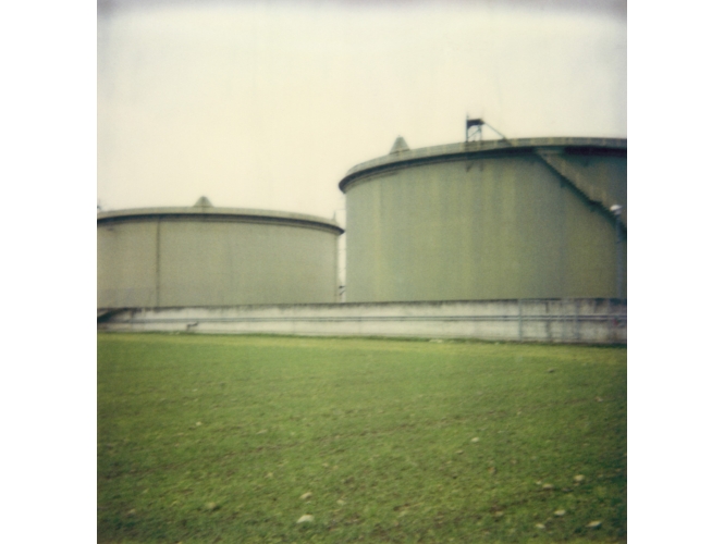 Sans titre (citerne III) 2004-2013 % Ilfordchrome sur aluminium<br/>Ilfordchrome on aluminium<br/>113 x 110 cm<br/>Edition: 3 copies<br/>PSC-04-08<br/><br/>