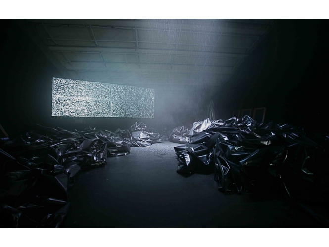 Noir neige, 2009 % Video installation, Théâtre National de Chaillot, Paris<br/><br/>