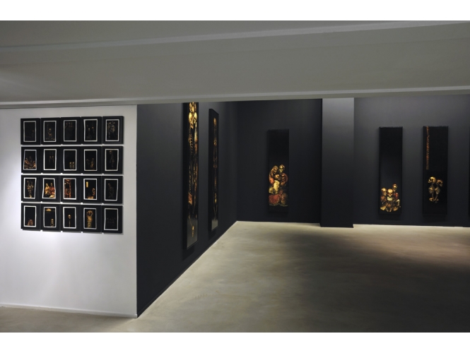 Vue de l’exposition / Exhibition view, 2012 % "Entanglement", Galerie Suzanne Tarasieve / LOFT 19, Paris<br/>Photo: Rebecca Fanuele<br/><br/>