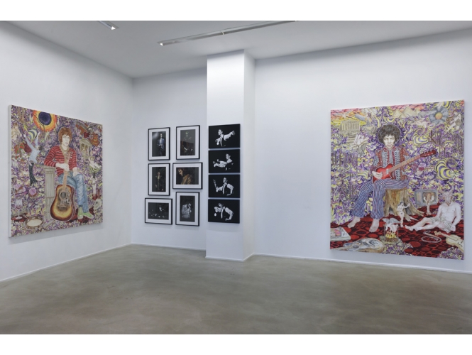 Vue d’exposiion / Exhibition view, 2012 % "FOREVER YOUNG", Galerie Suzanne Tarasieve / LOFT 19, Paris<br/>Photo: Rebecca Fanuele<br/><br/>