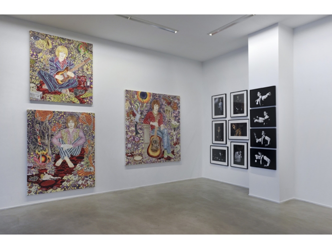 Vue d’exposiion / Exhibition view, 2012 % "FOREVER YOUNG", Galerie Suzanne Tarasieve / LOFT 19, Paris<br/>Photo: Rebecca Fanuele<br/><br/>