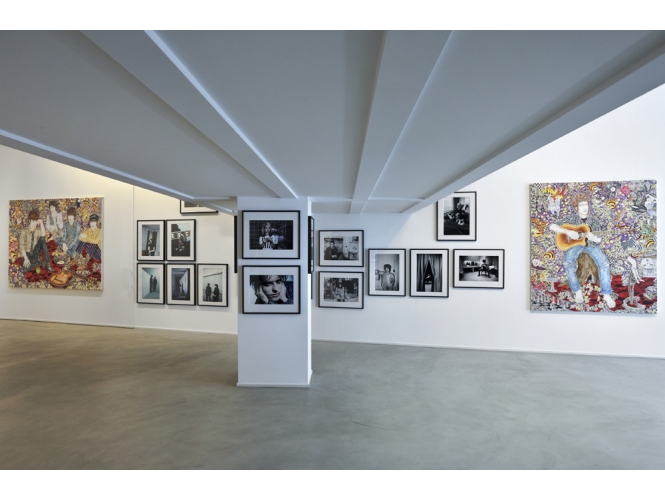 Vue d’exposiion / Exhibition view, 2012 % "FOREVER YOUNG", Galerie Suzanne Tarasieve / LOFT 19, Paris<br/>Photo: Rebecca Fanuele<br/><br/>