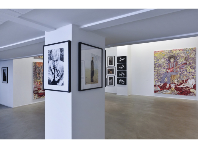 Vue d’exposiion / Exhibition view, 2012 % "FOREVER YOUNG", Galerie Suzanne Tarasieve / LOFT 19, Paris<br/>Photo: Rebecca Fanuele<br/><br/>