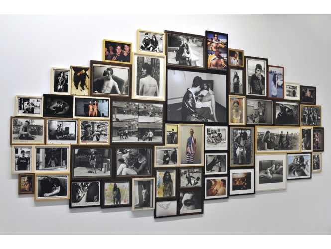 Ed Templeton, « Strange New Youth », 2012 % 53 works: <br/>493.4 cm x 243.2 cm<br/><br/>Vue de l'exposition / Exhibition view, "SUMMER CAMPS, American dreams of adolescence", Galerie Suzanne Tarasieve / LOFT 19, Paris, 2012<br/>Curator: Marie Maertens<br/>© Rebecca Fanuele<br/><br/>