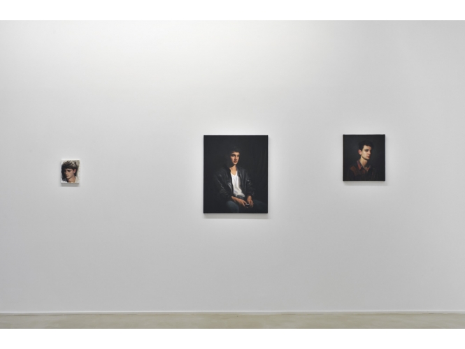 TM DAVY, « John (Portrait of a Young Artist) », « John (Teenage Portrait) » and « John (Portrait of a Young Artist) », 2012 % Huile sur lin<br/>Oil on linen<br/>25.4 x 20.3 cm<br/>86.4 x 71.1 cm<br/>50.8 x 45.7 cm<br/><br/>Vue de l'exposition / Exhibition view, "SUMMER CAMPS, American dreams of adolescence", Galerie Suzanne Tarasieve / LOFT 19, Paris, 2012<br/>Curator: Marie Maertens<br/>© Rebecca Fanuele<br/><br/>