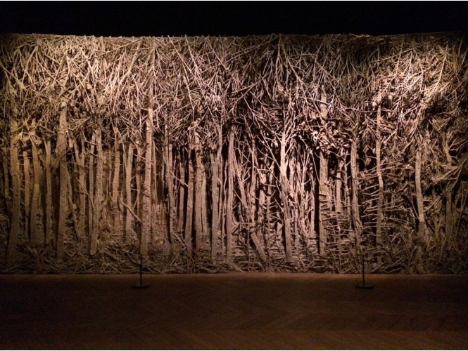 Carte Blanche à la manufacture des Gobelins, 2013 % Carton, bois, colle<br/>Cardboard, wood, glue<br/>760 x 350 x 45 cm<br/><br/>