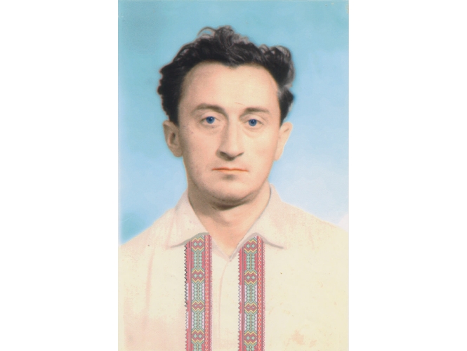 Boris Mikhaïlov, « National Hero », 1991 % C-print, 120 x 81 cm <br/>Ed 1/3<br/><br/>